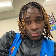 Devin Newton's Instagram, Twitter & Facebook