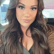 Annette Boring's Instagram, Twitter & Facebook