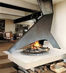Cheminee Centrale Pour Un Espace Cosy Et Moderne Fireplace Design Contemporary Fireplace Modern Fireplace