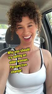 5 Reasons Why Dating an Older Woman Can Change Your Perspective