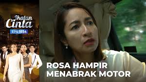 Rosa kembali melihat orang yang mirip roy, rosa minta Riza untuk mengejar  orang itu, saat dikejar Rosa hampir celaka karena mobilnya ingin menabrak  motor., =======, Ikatan Cinta mengisahkan tentang ...