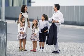 La actividad de maria fernanda serrano, sito en guayaquil, está orientada a la psicología profesional y pretende ayudar a personas como tú a salir adelante con los problemas del día a día. Caras Fernanda Serrano E Pedro Miguel Ramos Aniversario De Casamento Comemorado Com Os Filhos