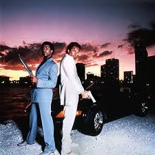 Miami vice è una delle serie più innovative e coinvolgenti di tutti i tempi. In Pictures 25 Tv Shows That Defined The 1980s Miami Vice Don Johnson Vice Tv Show