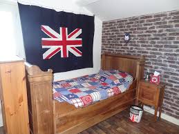 We did not find results for: Chambre Union Jack Chambre Girly Il En Faut Pour Tous Les Gouts Deco D Enfant