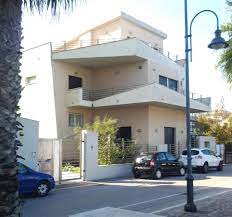 Completa la proprietà un balcone con vista mare ottimo come investimento per casa al mare In Vendita Casa Singola Via Cristoforo Colombo Francavilla Al Mare In Ottime Condizioni Piano Rialzato Riscaldamento Autonomo Rif Ri 150