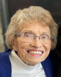 Mary Langan's Instagram, Twitter & Facebook