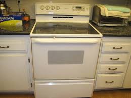 This spacious chef 90cm electric cooktop white chs942wb allows you the freedom to cook multiple dishes at once. Magic Chef Electric Stove And Oven Bloodydecks