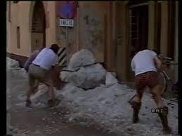 Per me questo è doppiamente interessante in quanto io nella pianura padana ci vivo.oggi vi voglio parlare di un evento avvenuto molto vicino a dove risiedo: Casorezzo Casorezzo Agosto 1986 La Grandinata Facebook