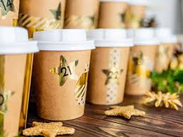 Papierdrachen Diy Adventskalender Kaffee Becher Zum Selber Basteln Und Befullen Mit Goldenem Wash Adventskalender Kaffee Adventkalender Adventskalender Diy