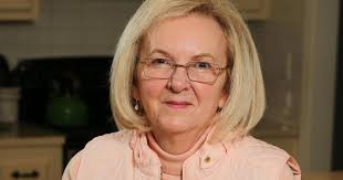 Helga Ashby's Instagram, Twitter & Facebook