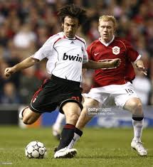 Paul Scholes And Andrea Pirlo Of Milan During The Champions League Andrea Pirlo Champions League Semi Finals Milan