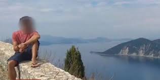 Στη νάξο με σκάφος του λιμενικού μεταφέρθηκε ο 30χρονος καθ΄ ομολογία δολοφόνος βίντεο για να συνδράμουν στις έρευνες του λιμενικού και των αστυνομικών του νησιού. Aihdu6to4mlhtm