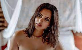 Actress Amala Paul gave an intimate scene in front of 15 people, told how  difficult it was - informalnewz