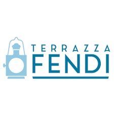 Formas de usar tu cangurera con outfits de invierno. Terrazza Fendi Home Facebook