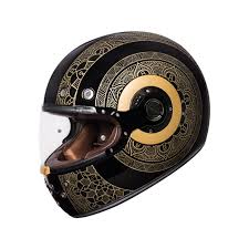 Een motor helm is zeer belangrijk voor de bescherming, het is dan ook niet voor niets dat een helm verplicht is op de openbare weg. Smk Helmets Retro Mehendi Motorcycle Helmet Motorbike Helmet Riding Helmet Vintage Custom Biker Motorcycles Motorcycle Apparel On Carousell