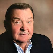 Meet Midwest Monday! Please say hello to Lynn Pucci! Lynn is an Inside  Sales Representative and has been with Midwest for just over 11 years. She  lives in Dyer, Indiana. Lynn is