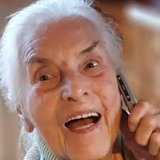 Ottilie Smole: Kerze anzünden und kondolieren