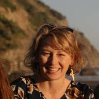 1100+ perfiles de «Tara