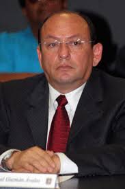 El Dr. Aníbal Guzmán Ávalos, catedrático del Sistema de Enseñanza Abierta,  fue premiado como Decano de la Universidad Veracruzana, en el año 2015