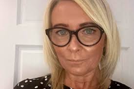 Gayle Bain's Instagram, Twitter & Facebook