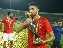 تصدر اسم اللاعب طاهر محمد طاهر لاعب النادى الأهلى ومنتخب مصر الأولمبي، محركات البحث عبر موقع جوجل تريند ومواقع التواصل الاجتماعي، بعدما نشر طاهر محمد طاهر رسالة إلى زملائه في المنتخب الأولمبي يشكرهم ويحفزهم فيها. Ø·Ø§Ù‡Ø± Ù…Ø­Ù…Ø¯ Ø·Ø§Ù‡Ø± Ù…Ø´ÙˆØ§Ø± Ø§Ù„Ø¨Ø·ÙˆÙ„Ø© Ø§Ù„Ø¹Ø§Ø´Ø±Ø© ÙƒØ§Ù† ØµØ¹Ø¨Ø§ Ø¨ÙˆØ§Ø¨Ø© Ø§Ù„Ø´Ø±ÙˆÙ‚ Ù†Ø³Ø®Ø© Ø§Ù„Ù…ÙˆØ¨Ø§ÙŠÙ„