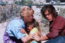 Temblores en perfección, un pequeño pueblo al borde del desierto de nevada, algo parece suceder debajo de la tierra. Temblores Pelicula 1990 Dcine Org