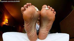 Watch for kissing and licking - Feet Soles, Stinky Feet, Stinky Soles Porn  - SpankBang