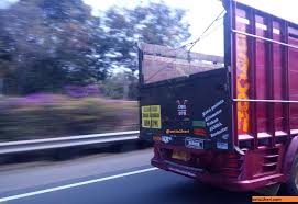 Nah, oleh karenanya kami telah mencarikan koleksi terbaru seputar sketsa miniatur truk canter yang bisa anda jadikan contoh karna sama sama mengandalkan sketsa yang nantinya di rangkai hingga menyerupai body truk. Kumpulan Bentuk Tulisan Di Samping Bak Truk Yang Apik Setia1heri Com