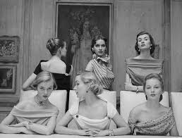 1950 S Vintage Black And White Woman Portrait Https Encrypted Tbn0 Gstatic Com Images Q Tbn 3aand9gcqdnqql5ruyoygu0jxononwzd4qcvm1mqe7vq Usqp Cau