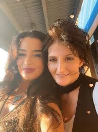 sisters #sisterlove #fabuloushairextensionsbythebeach #💫