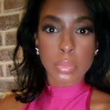 Laura Schaack's Instagram, Twitter & Facebook