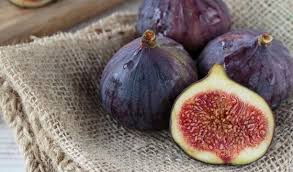 L'idéal est de consommer vos figues dès le retour du marché ou du magasin, avant qu'elles ne commencent à se dessécher. Figues Fraiches Mangez Aussi La Peau Passionsante Be