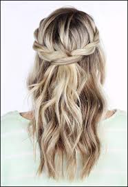 Die Besten 25 Frisuren Halboffen Ideen Auf Pinterest Abiball Einfache Frisuren Wedding Hair Down Long Hair Styles Hair Styles