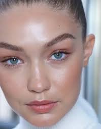 Moles are caused by melanin growing in clusters or clumps. Celeb Beauty Marks Top 12 Actresses With Moles On Their Face