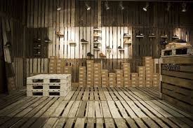 Pallet Wood Floors Pop Up Shoe Shop In Poland Made Entirely From Reused Wooden Pallets Pop Up Store Pop Up Shops Retail Interior Design