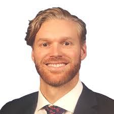 Tom Cain's Instagram, Twitter & Facebook