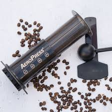 Aeropress Kaffeebereiter Online Kaufen Zubereitung J Hornig Geschenke Fur Kaffeeliebhaber Geschenke Aus Der Kuche Kaffee