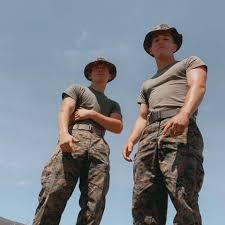 Aaron Oscar (@aaron_oscar123) • Instagram photos and videos