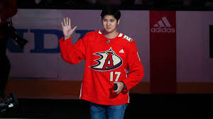 Maillot jersey mizuno japan japon hokkaido fighters ohtani shirt baseball 2016 m. Shohei Ohtani Returns To Usa After Japan Rehab