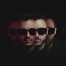 Stream Rihanna vs Cavi