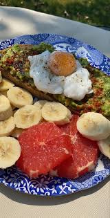 Pin By De Aaz On Food Drinks In 2020 Aesthetic Food Pretty Food Workout Food