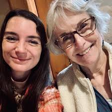 The story portrayed in Four Good Days is the true story of Amanda Wendler  and her mother, Libby Alexander. So many people have personal experiences  with family and friends struggling with addiction.