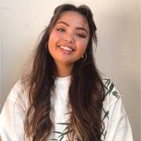 Faye Hartman's Instagram, Twitter & Facebook