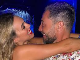 El lavado de imagen de Antonio David y Marta Riesco: reparten comida entre  los más necesitados