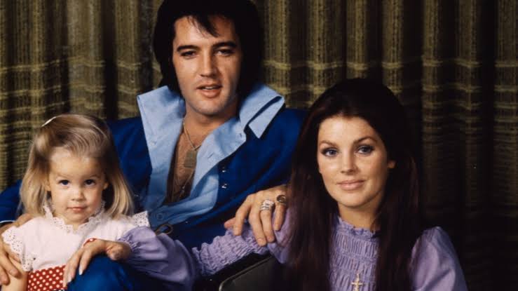 Priscilla Presley Opens Up About Elvis' Death: 'Thankful' Lisa Marie Was  There - AOL