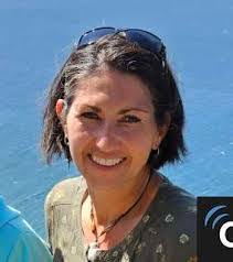 Kari Clark's Instagram, Twitter & Facebook