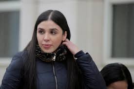 El chapo wollte seine frau beim prozessbeginn umarmen. Frau Von Drogenboss El Chapo Startet Eigene Modekollektion Kurier At