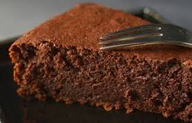 Un Fondant Au Chocolat Tres Facile A Realiser Chocolate Smoothie Recipes Chocolate Cake Recipe Chocolate Recipes