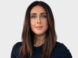 Carrie Marz's Instagram, Twitter & Facebook