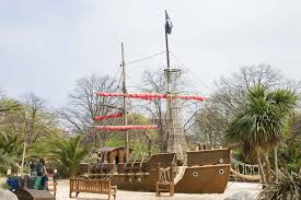 Find The Top 20 Things To Do In London With Kids Find Playgrounds Museums Activities Sho Princess Diana Memorial Playground London With Kids Diana Memorial